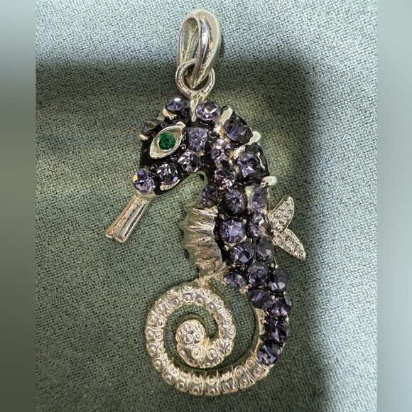 Purple Rhinestone Seahorse Pendant – Ocean-Inspired Statement Charm - Picture 4 of 17